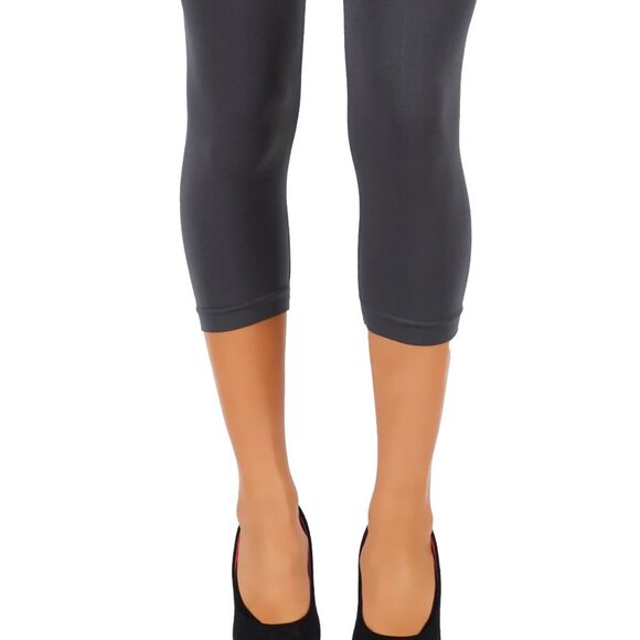 5StarsLine Soft, Capri Length Leggings - Picture 3 of 7